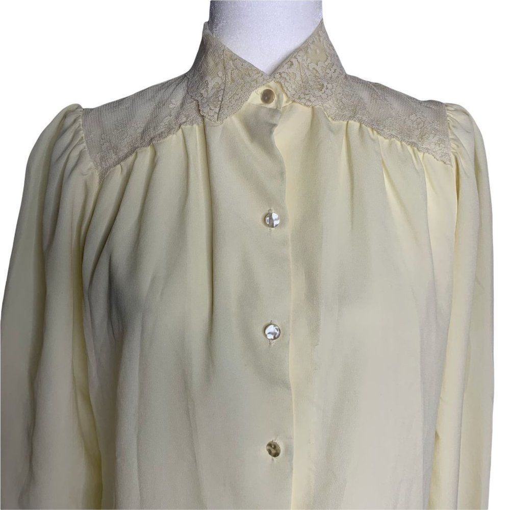 Vintage Bracelet Sleeve Secretary Blouse S Cream Lace Pearl Buttons Collared